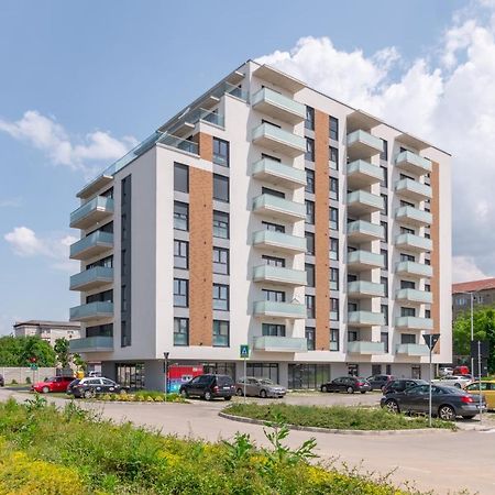 Grand Hill Flats Apartment Oradea Exterior photo