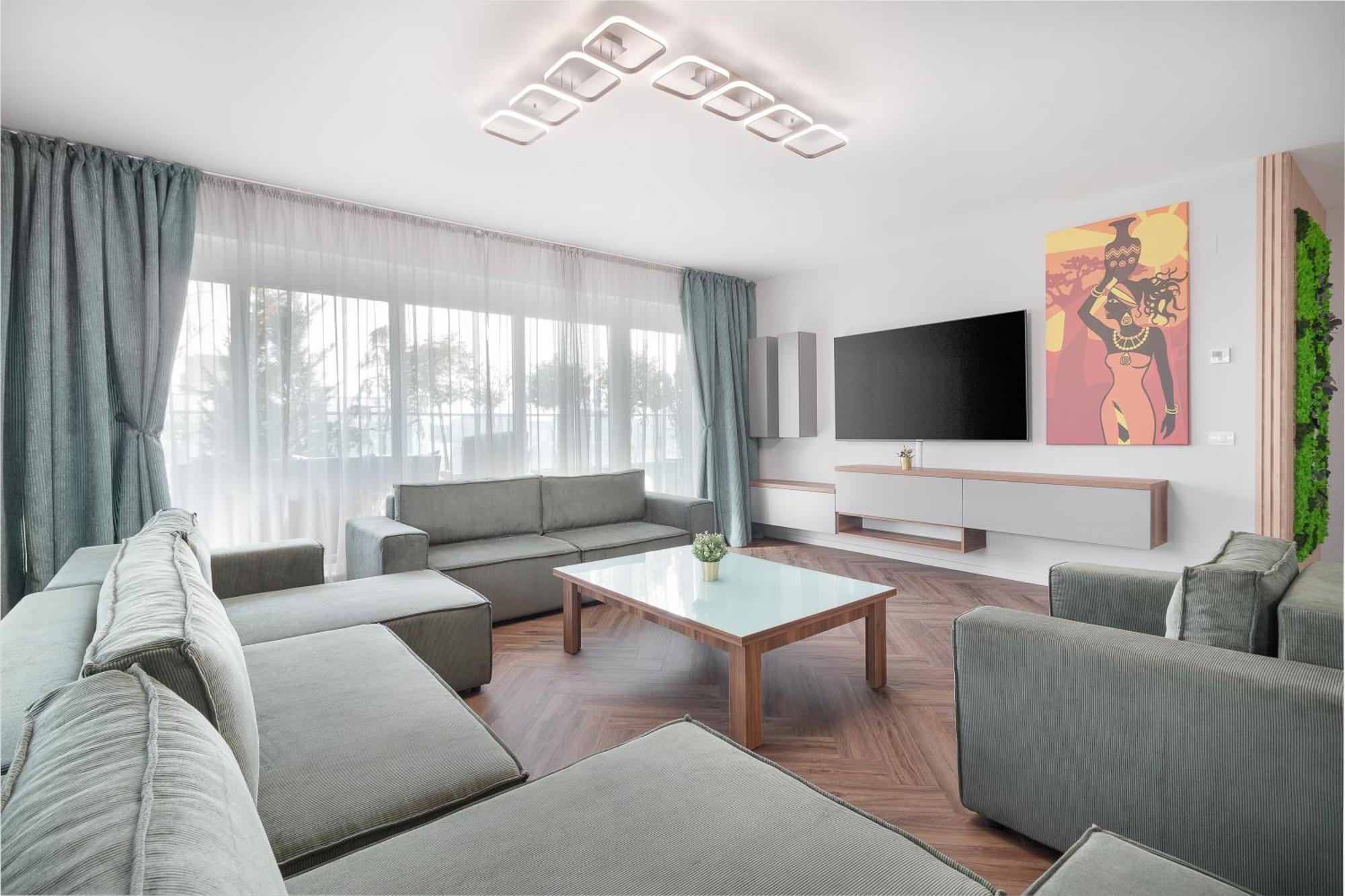 Grand Hill Flats Apartment Oradea Exterior photo